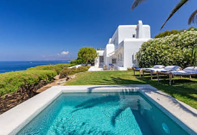 Villa avec piscine en bord de mer 1