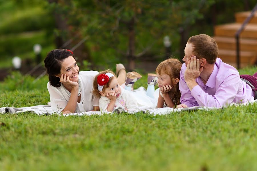 Fotógrafo de casamento Anastasiya Batina (nastenzya). Foto de 22 de agosto 2017