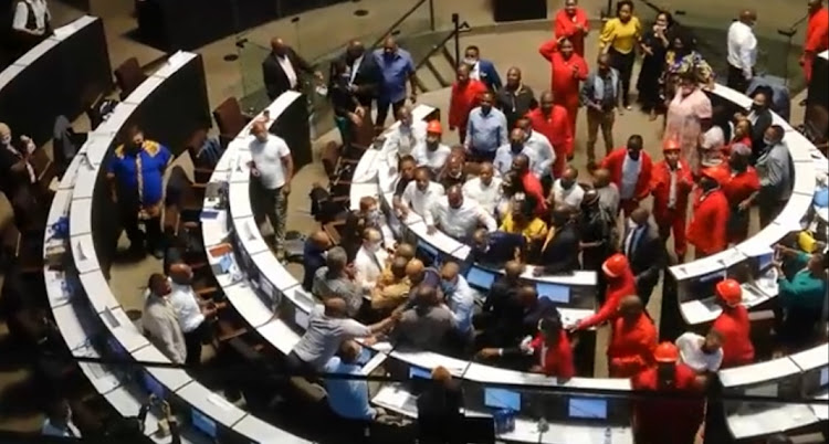 A council meeting held to elect the City of Joburg's chair of chairs descended to chaos on Thursday evening.
