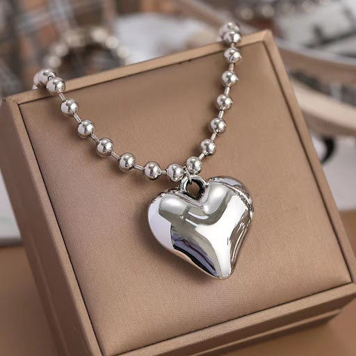 Title 1, Fashionable All-match Love Pendant Necklace, a ...