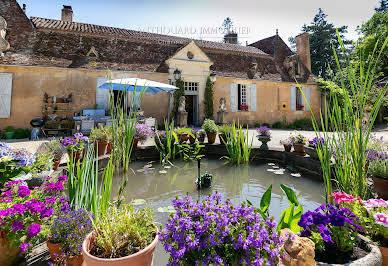 Propriété avec piscine et jardin 2