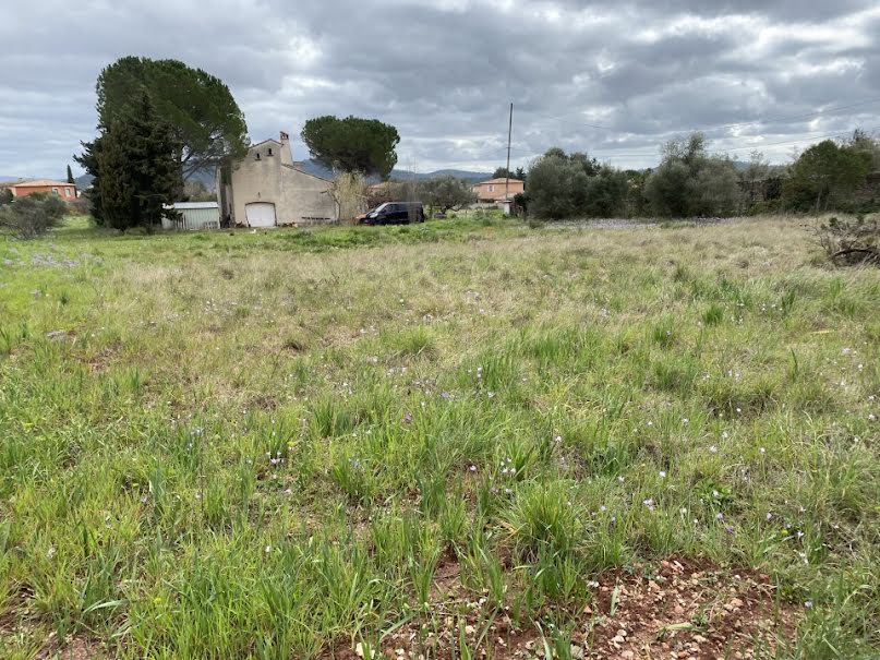 Vente terrain  418 m² à Cuers (83390), 189 000 €