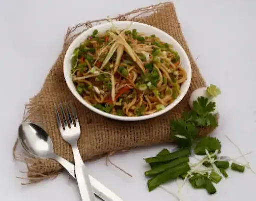 Veg Hakka Noodles