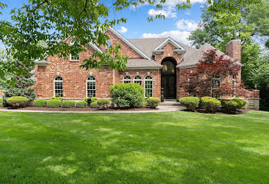 House with pool and garden 2