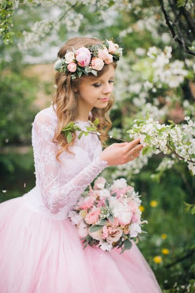 Wedding photographer Oksana Goncharova (ksunyamalceva). Photo of 16 May 2015