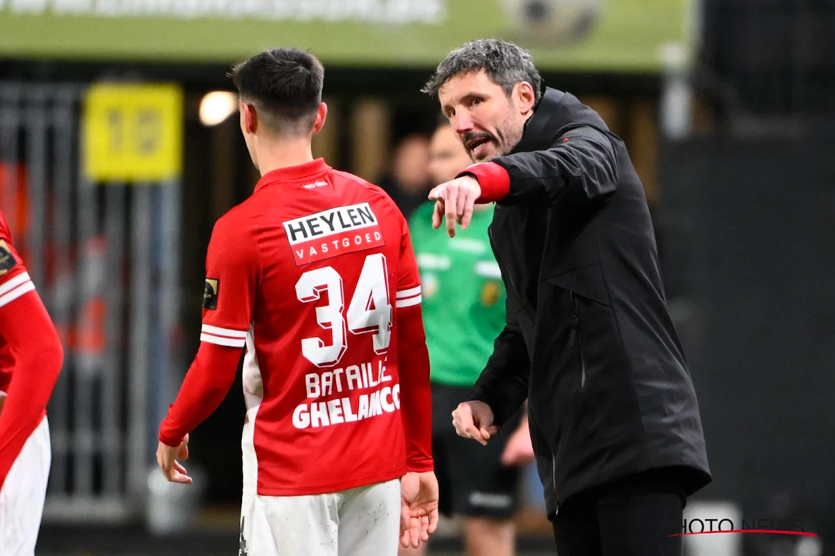 Van Bommel ongekend streng voor zijn spelersgroep na flauw gelijkspel tegen Sint-Truiden