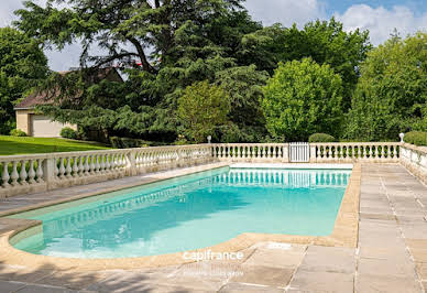 Maison avec piscine et terrasse 9