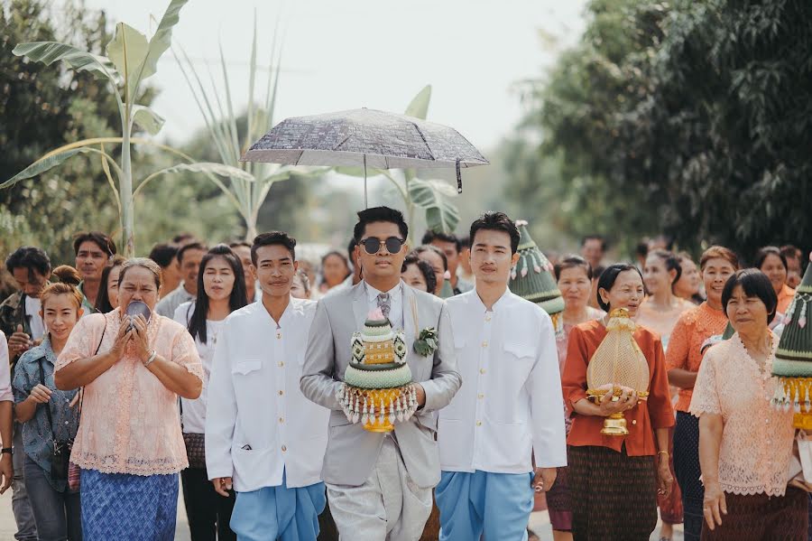 Fotografo di matrimoni Piroon Rukthongchai (tikpixs). Foto del 8 settembre 2020