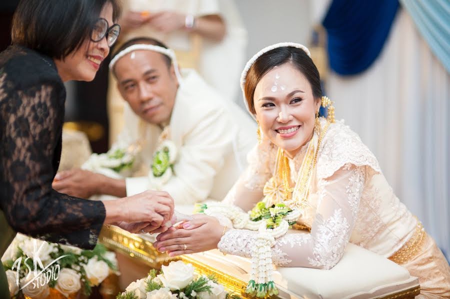 Fotógrafo de bodas Sutipong Tumtaranon (15kstudio). Foto del 8 de septiembre 2020