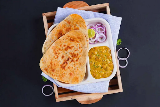 Chole & Paratha Combo