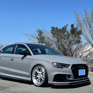 RS3 セダン