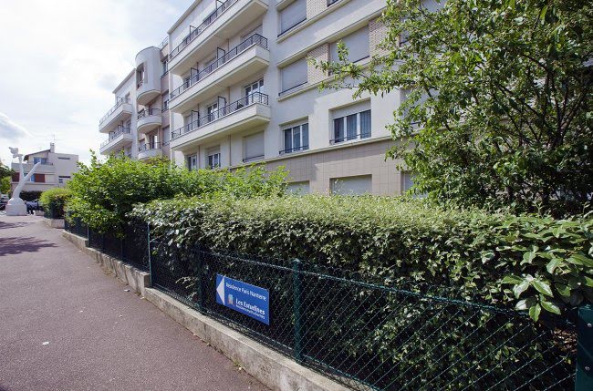 Location meublée appartement 1 pièce 19 m² à Nanterre (92000), 1 050 €