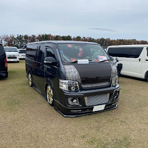 ハイエースバン TRH200V