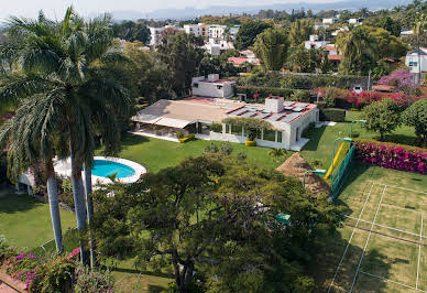 Maison avec piscine et jardin 2