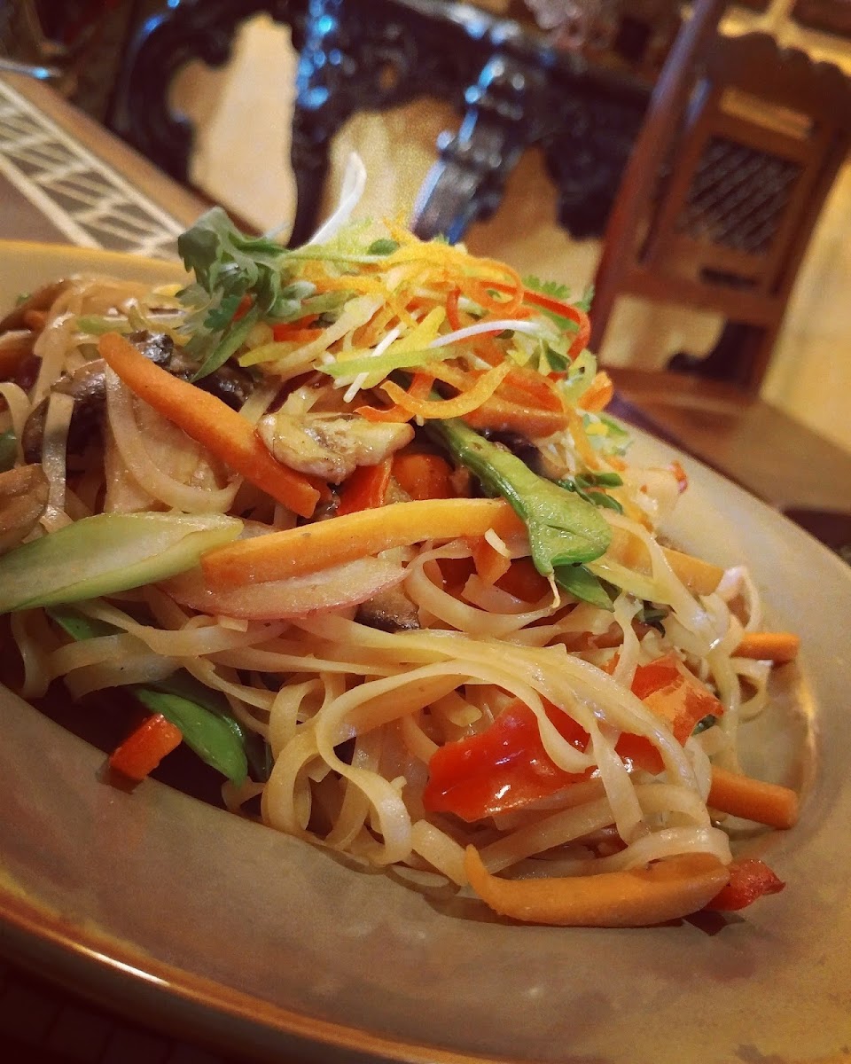 Gf veggie stir fry with rice noodles