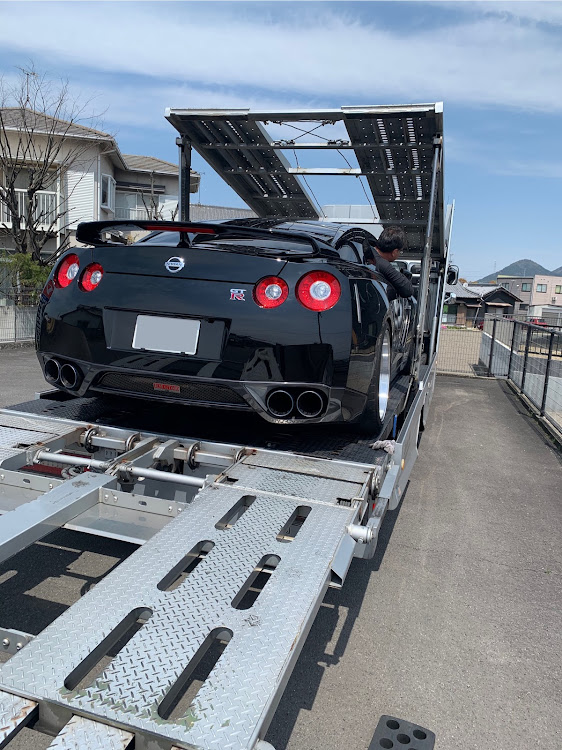 NISSAN GT-Rのコロナウイルスに負けるな・緊急事態宣言・整形手術に関するカスタム事例の投稿画像2枚目