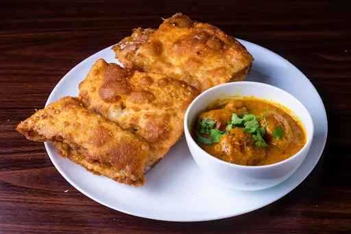 Mutton Mughlai Paratha With Aloo Sabji