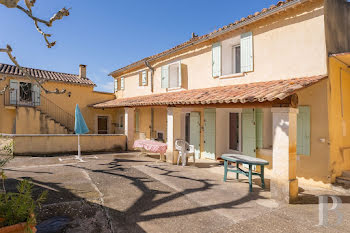 ferme à Roussillon (84)