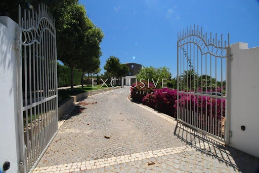 Villa 2