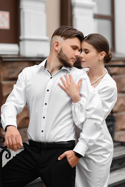 Wedding photographer Ekaterina Manaenkova (lapick87). Photo of 6 June 2021