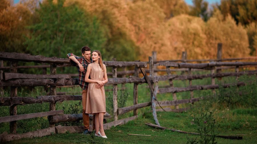 Fotógrafo de casamento Nikolay Rogozin (rogozinnikolay). Foto de 3 de novembro 2018