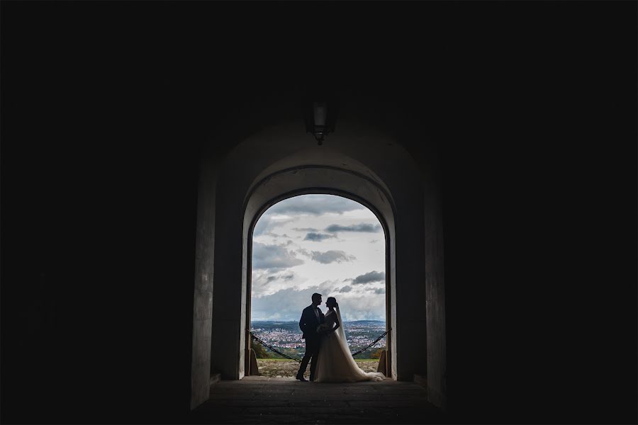 Photographe de mariage Mikhail Laryanovskiy (media-arts). Photo du 2 octobre 2020