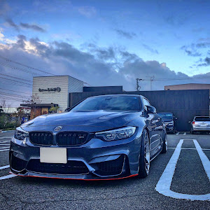 M4 クーペ