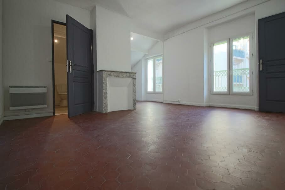 Location  appartement 2 pièces 30.32 m² à Marseille 4ème (13004), 519 €