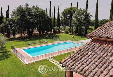 Corps de ferme avec jardin et piscine 2