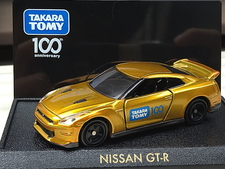 寅次郎さんが投稿したタカラトミー100周年記念トミカセット・金ピカの車・頭文字D THE ARCADE・ポプテピピックコラボに関するカスタム事例の投稿画像6枚目