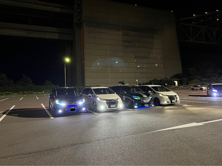 オデッセイのライティングされた瀬戸大橋・キレイなんだけど画角に収めるの大変・ライティングはマイオデだけをライティング・ライティングの傘が欲しくなりますね←買えんけど・RC‐style‐west　10/16　AM10:00与島パーキング✌に関するカスタム事例の投稿画像5枚目