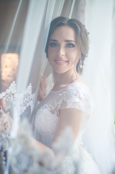 Wedding photographer Marina Garapko (colorlife). Photo of 8 December 2017