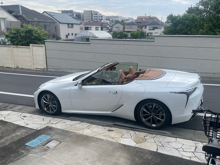 LCのlc500コンバーチブル・レクサス・450h+・燃費びっくりに関するカスタム事例の投稿画像1枚目