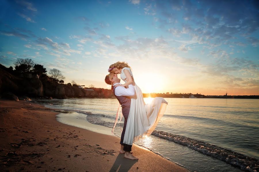 Fotografo di matrimoni Abdurrahman Sahin (abdsahin). Foto del 12 luglio 2020