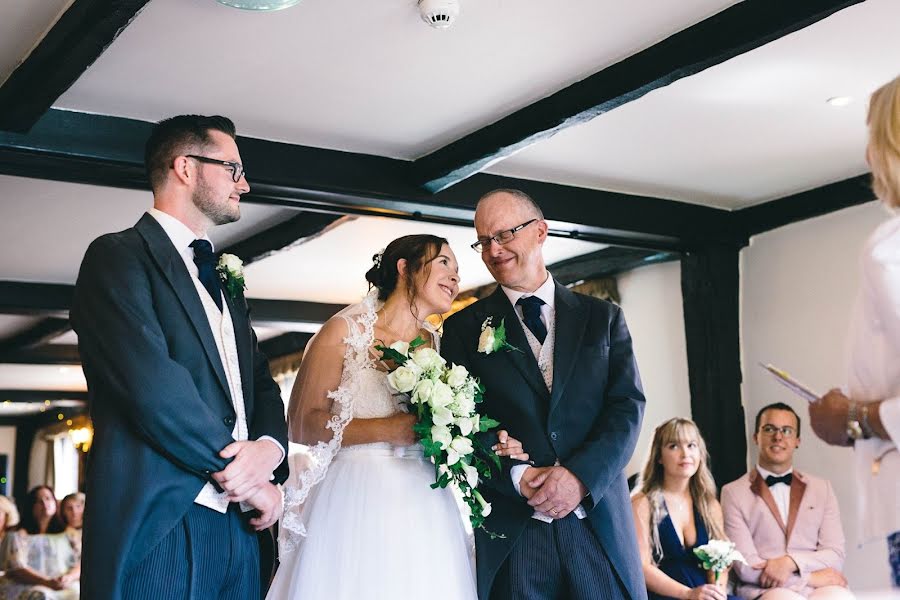 Wedding photographer Sarah Carmody (sarahcarmodyph). Photo of 1 July 2019