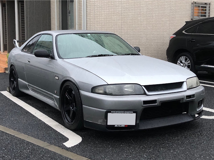 スカイラインのR33・Rルック・バンパー加工・微調整・自己満足の世界に関するカスタム事例の投稿画像17枚目