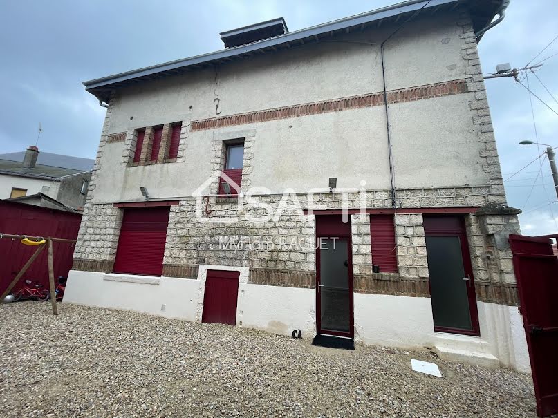 Vente maison  356 m² à Vouziers (08400), 345 000 €