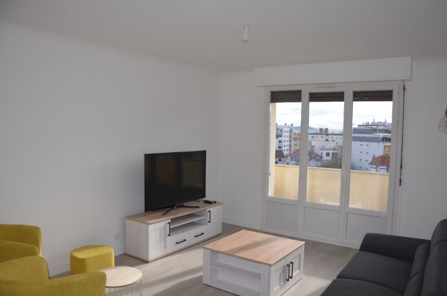 Location meublée appartement 3 pièces 83 m² à Clermont-Ferrand (63000), 470 €