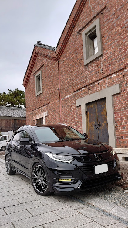 ヴェゼルのHOMURA2×9・無限MUGEN・目指せPickUpCars・写活・赤レンガ倉庫に関するカスタム事例の投稿画像1枚目