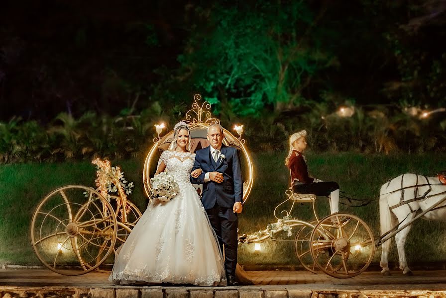 Fotógrafo de casamento Adilson Teixeira (adilsonteixeira). Foto de 19 de janeiro 2023