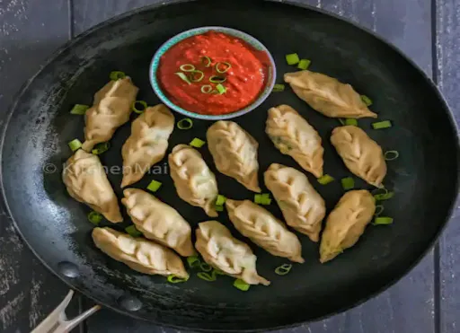 Chicken Steam Momos (8 Pcs)