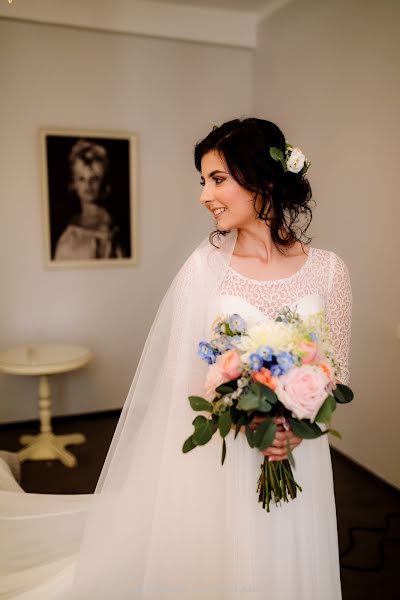 Fotografo di matrimoni Meddi Simona Caprar Meddison (meddison). Foto del 4 febbraio 2020