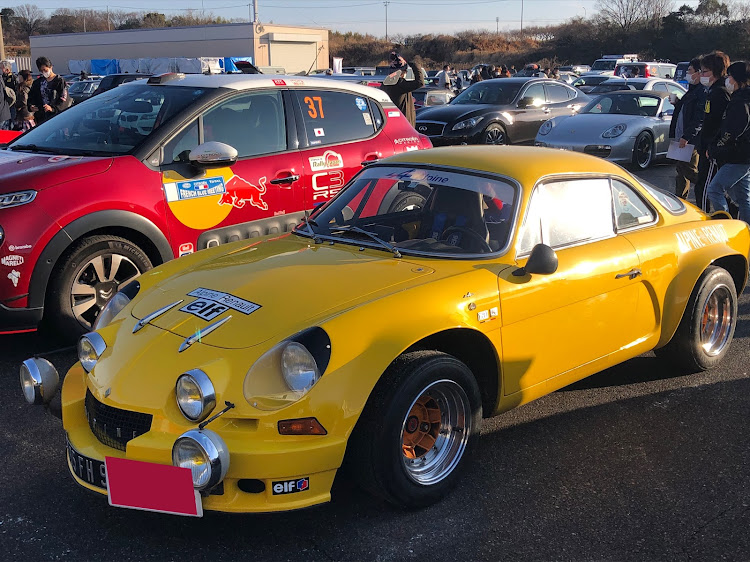 サニートラックのオープラカフェ・シトロエンDSラリー・アルピーヌルノー・プジョー206WRC・奇抜すぎるフランスの変態グルマに関するカスタム事例の投稿画像6枚目