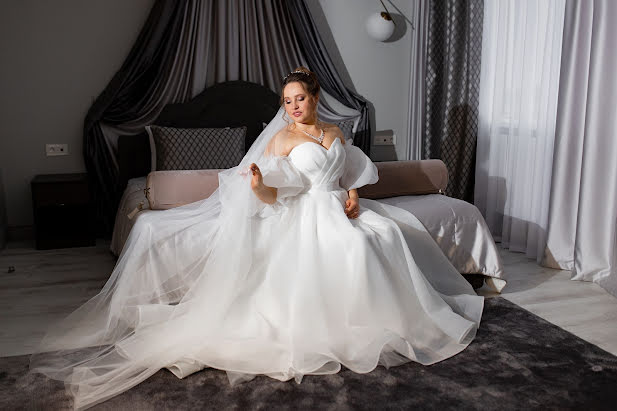 Fotografo di matrimoni Lyubov Novikova (lyubov-novikova). Foto del 12 giugno 2023