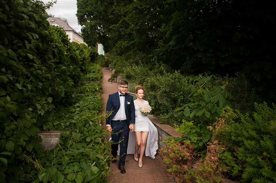 Fotógrafo de casamento Alla Eliseeva (alenkaaa). Foto de 24 de junho 2017