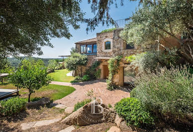 Villa with garden and terrace 3