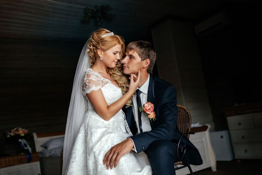 Fotografo di matrimoni Marina Kondryuk (fotomarina). Foto del 11 settembre 2015