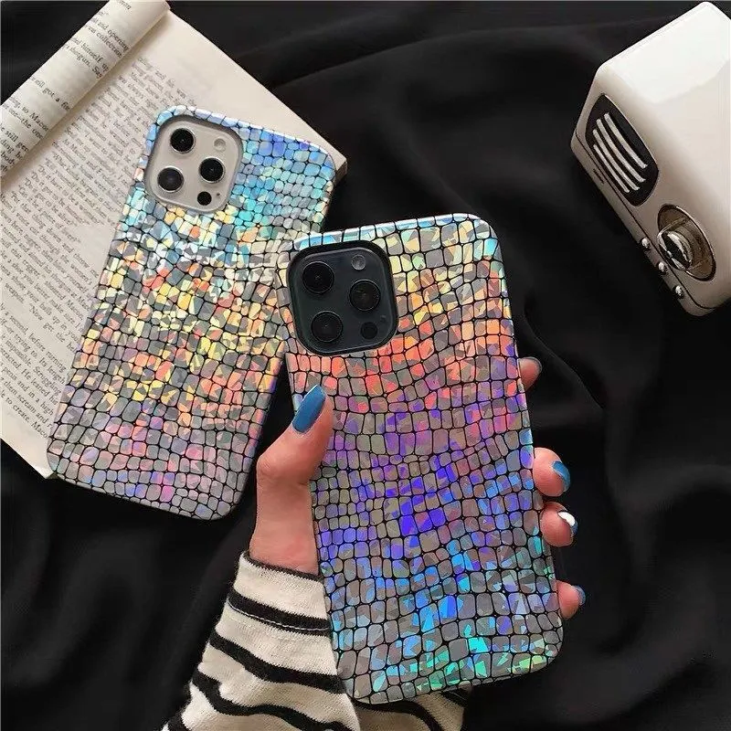 Cover per telefono LaserPattern Personalizza il tuo smartphone con design unici incisi al laser. Protezione e stile impeccabili.
