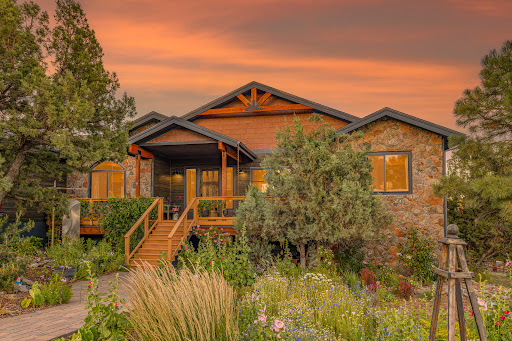 Prestige property for sale in Williams (United States) - House with garden and orange sky