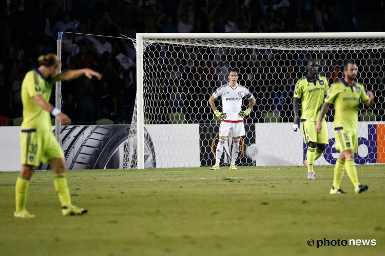 Paars-wit verslikt zich in de akker van Qarabag